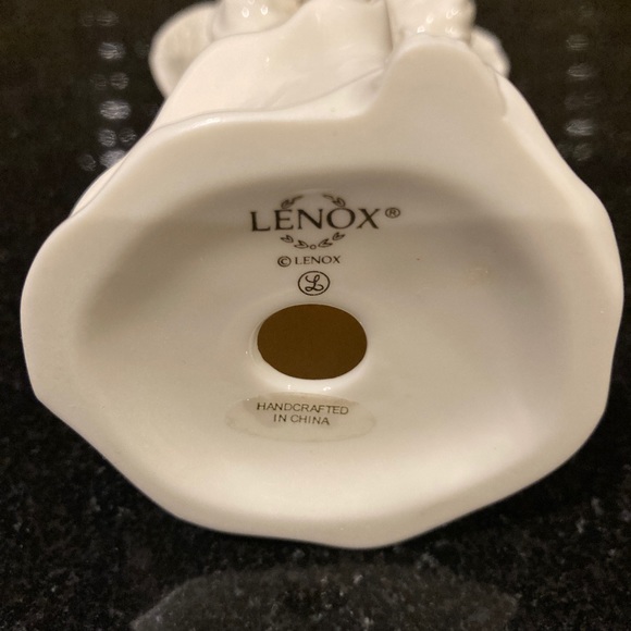 Porcelain Angel Statue crafted by Lenox. - Picture 4 of 4